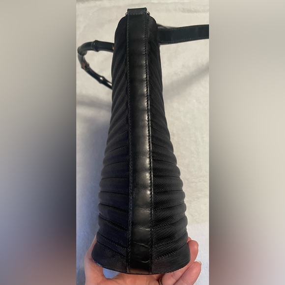 GUCCI Bamboo Black Textured Canvas 2 Way Shoulder / Crossbody - Picture 8 of 17